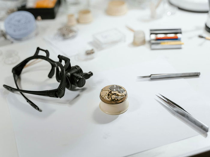 bảo dưỡng đồng hồ cơ