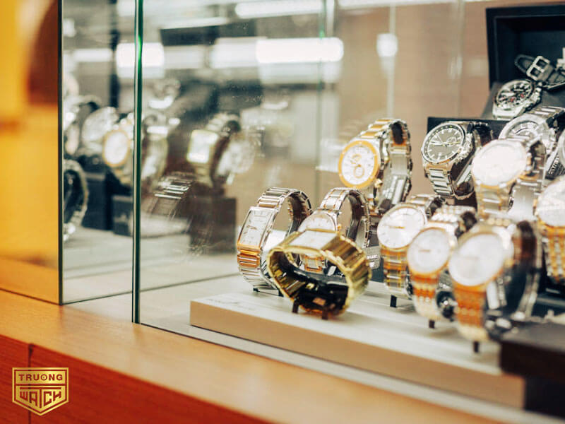 mua bán đồng hồ đeo tay cũ