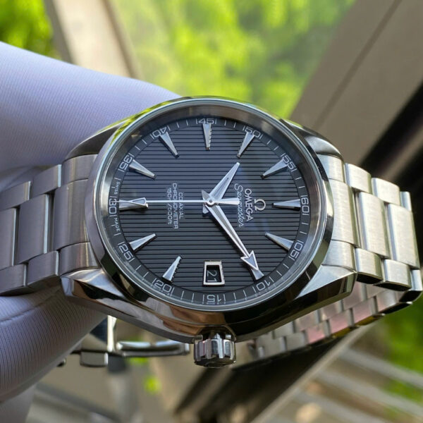 Omega grey dial 231.10.42.21.06.001